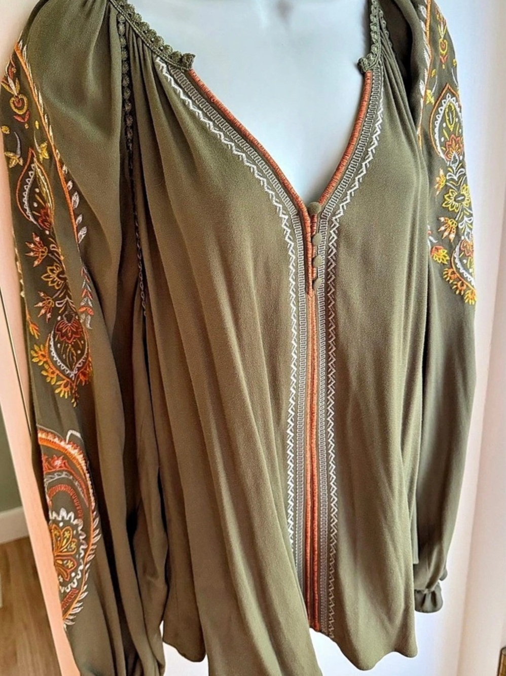 HALE BOB FOXIE Embroidered Paisley Blouse in Green Size Large NWT